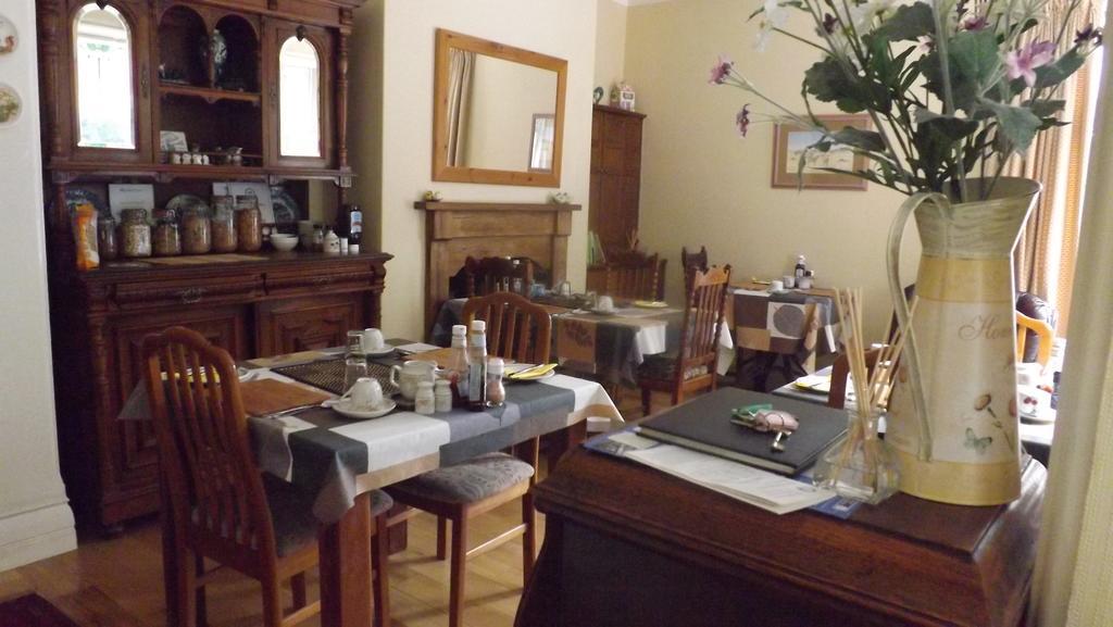 ماتلوك Cedar House B&B المظهر الخارجي الصورة
